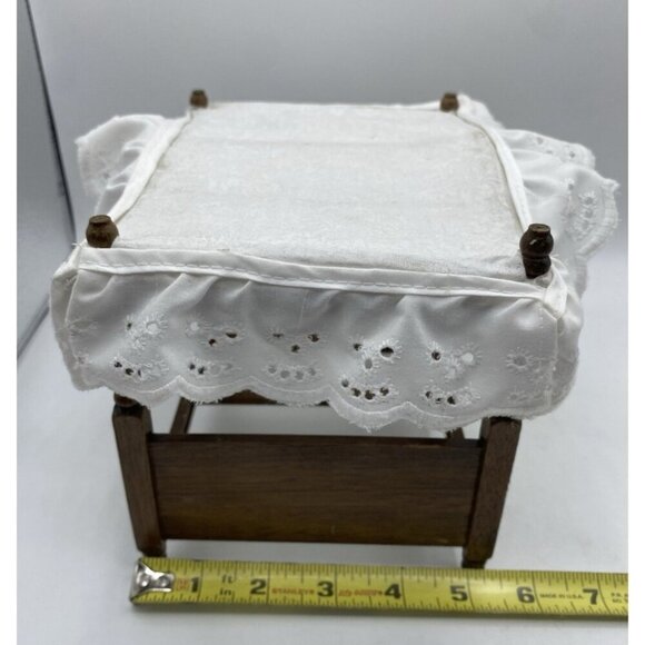 Vintage Doll House Canopy Bed Miniature Wood Handmade Eyelet Cover Retro Play - Picture 13 of 15